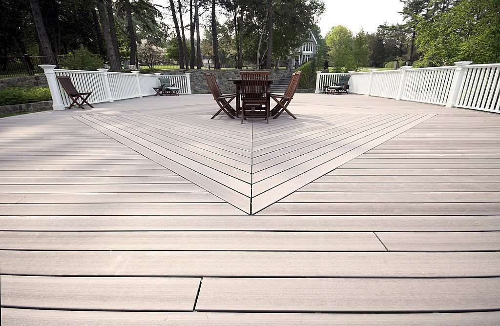 how long does composite decking last